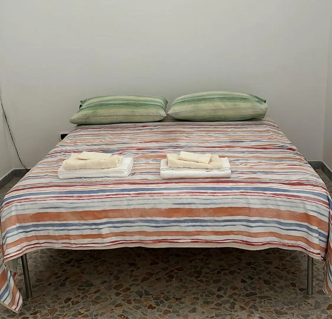 Pm 23 Via Gino Priolo Guest House Bari 0*,